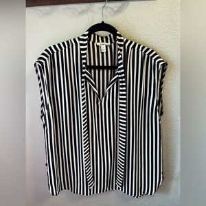 bBar lll size XL Black and White Blouse